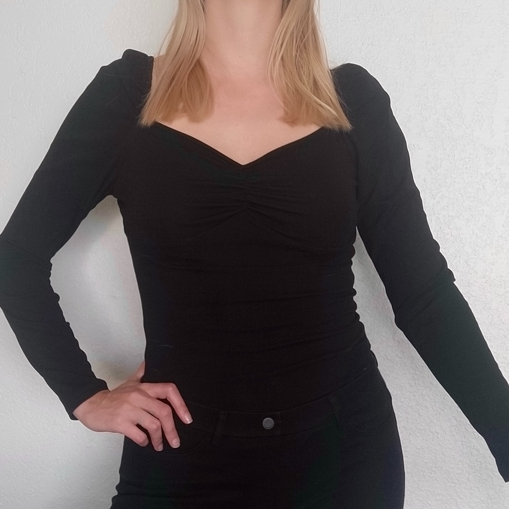 Black Puff-Sleeve Bodysuit - Shein